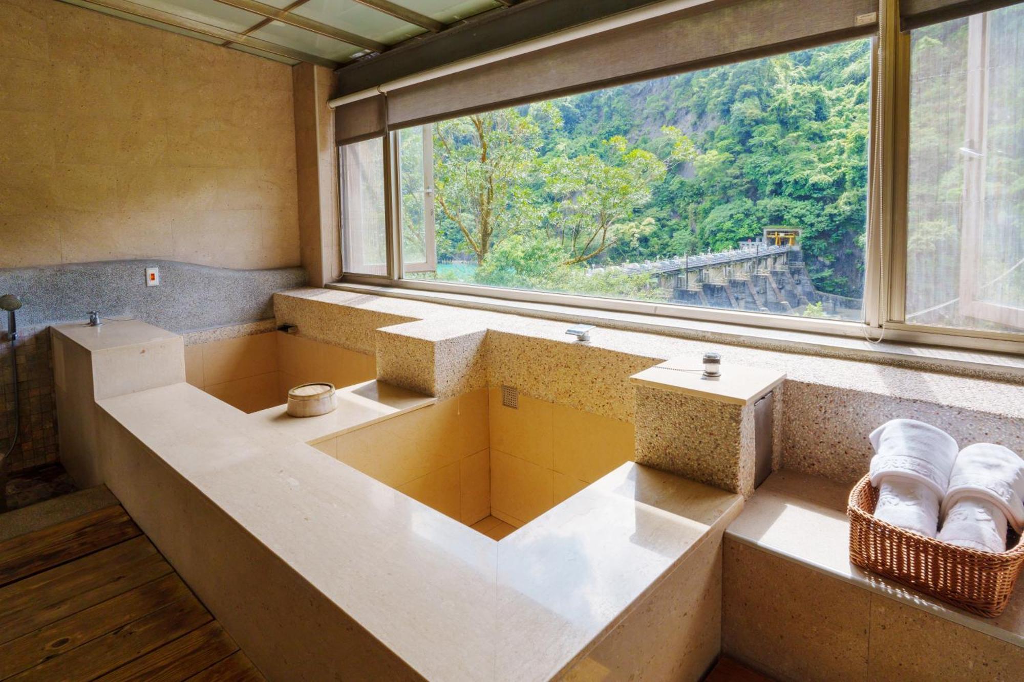Spring Spa Hotel Wulai Exterior foto